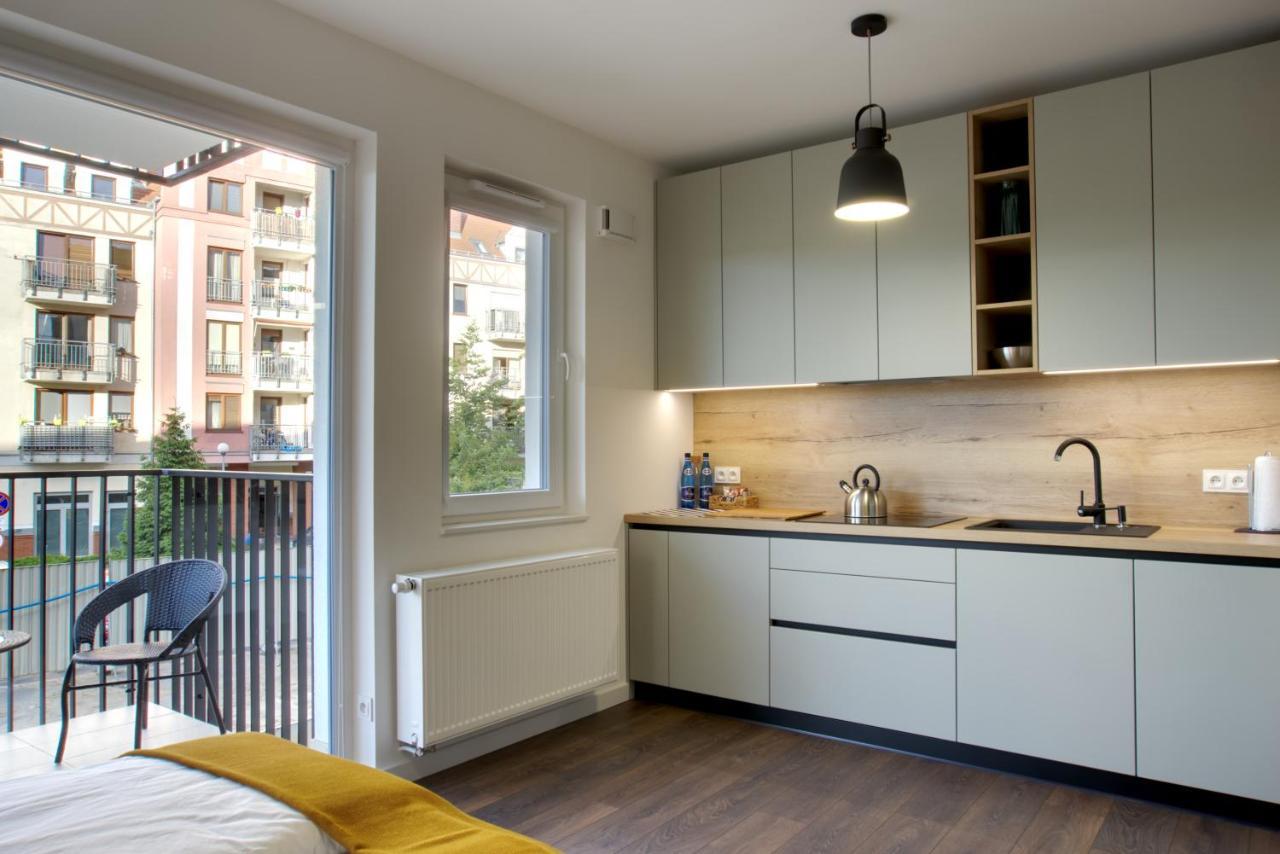 Essence Apartments Topaz Poznań Buitenkant foto